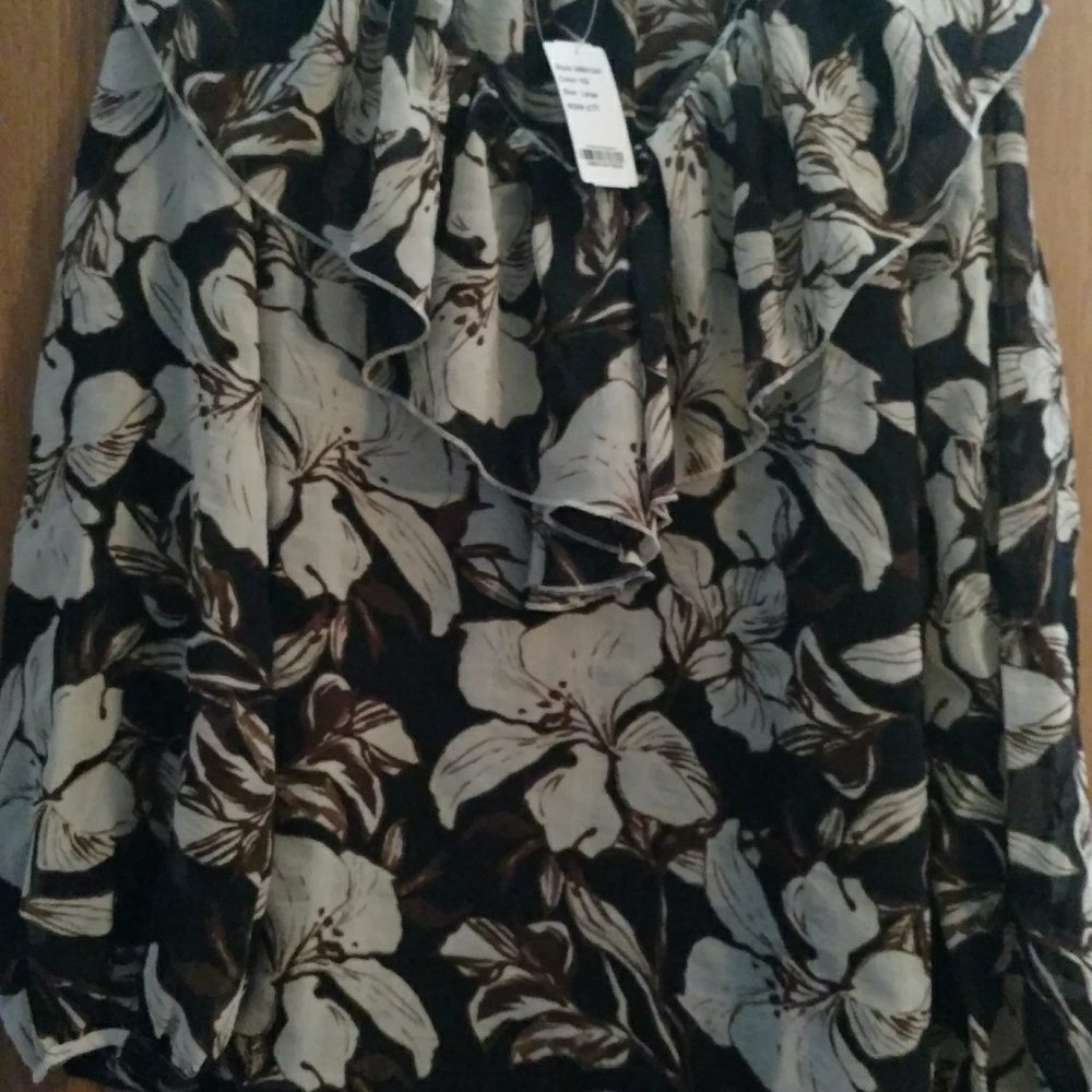 Size large top